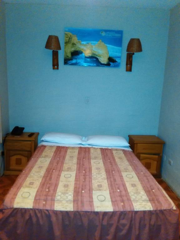 Refugio Del Pirata Hostel Paracas Room photo