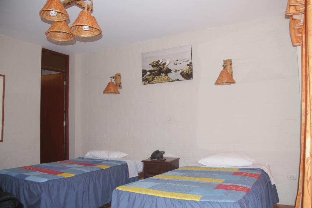 Refugio Del Pirata Hostel Paracas Room photo